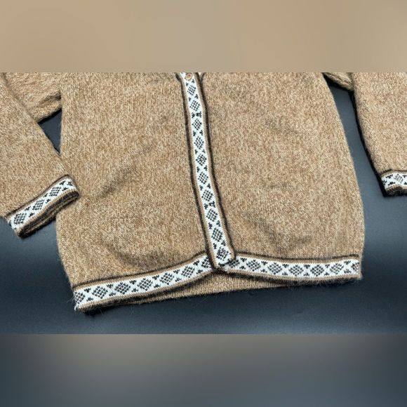 Vintage Handmade Alpaca Wool Peruvian Sweater Button Down Cardigan Tan Khaki S - Picture 2 of 9